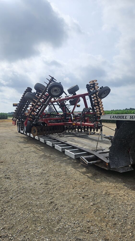Disc loaded on the trailer, front view